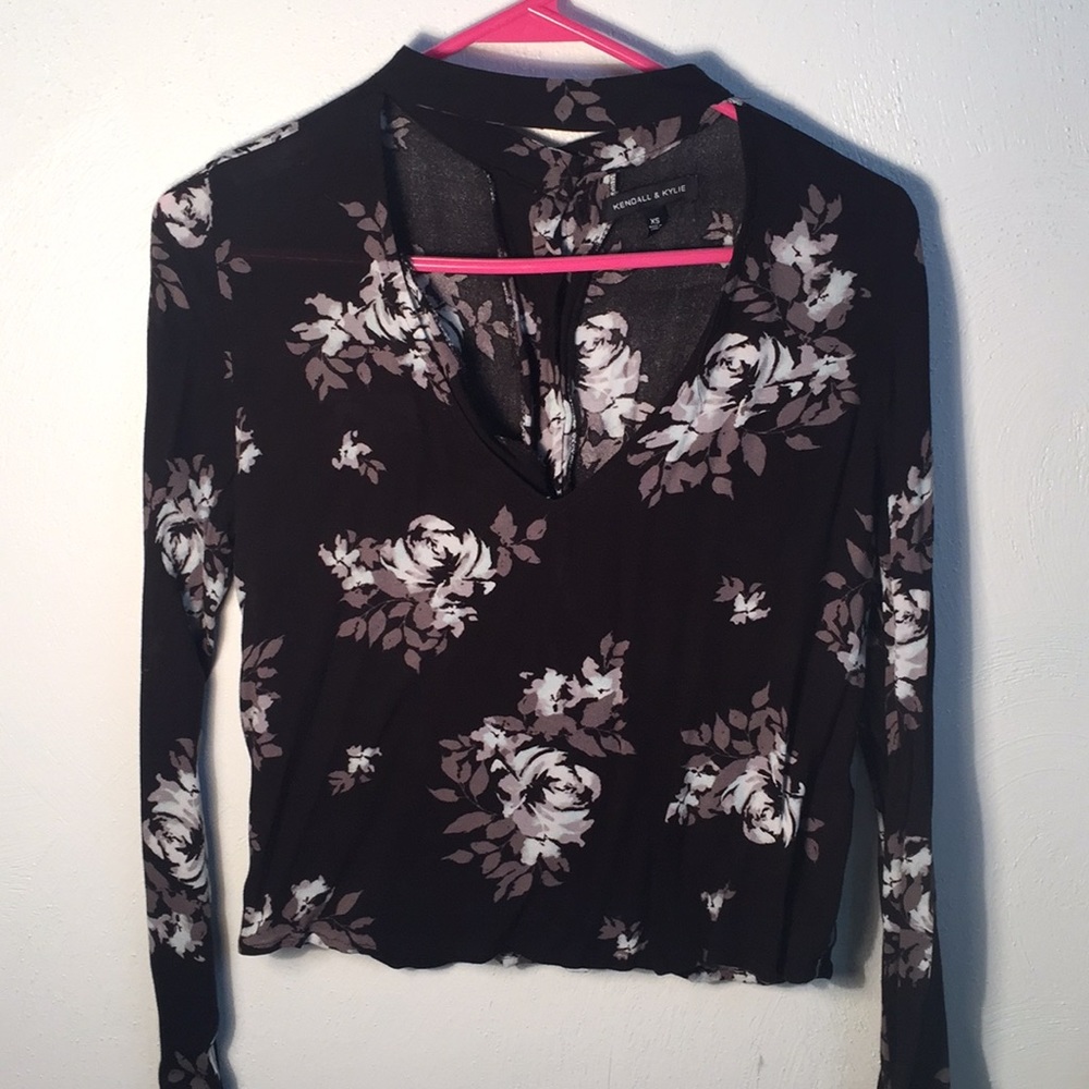 Kendall & Kylie black blouse